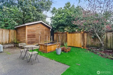 524 25th Avenue S Seattle WA 98144