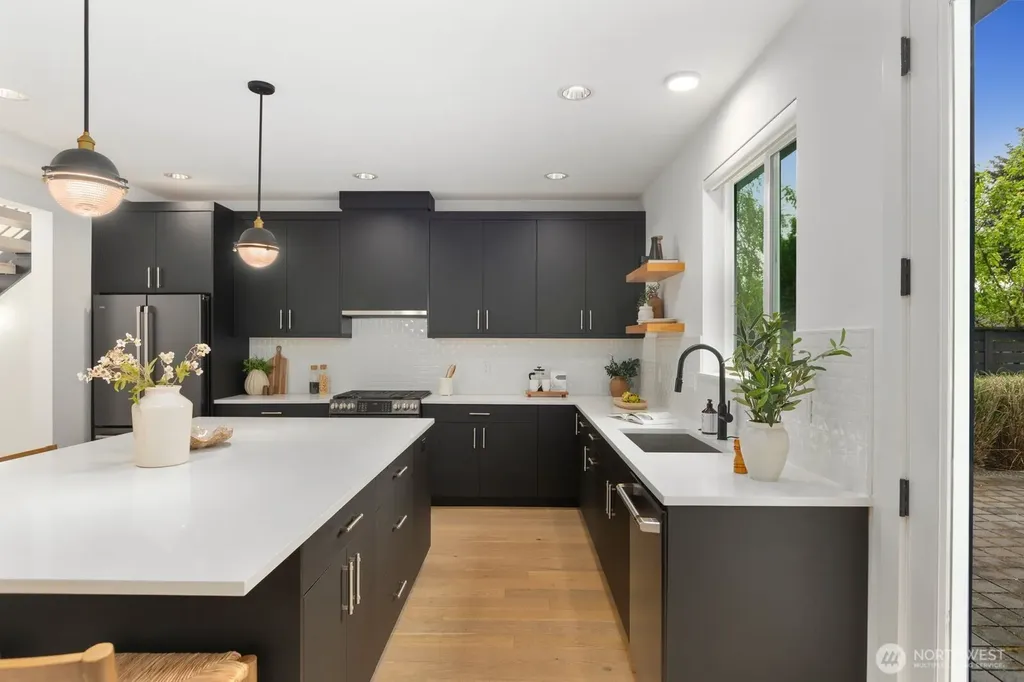6233 Carleton Avenue S Seattle WA 98108