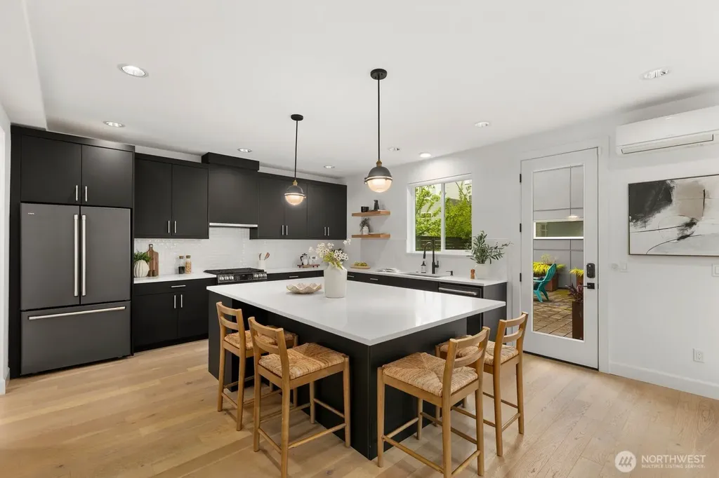 6233 Carleton Avenue S Seattle WA 98108