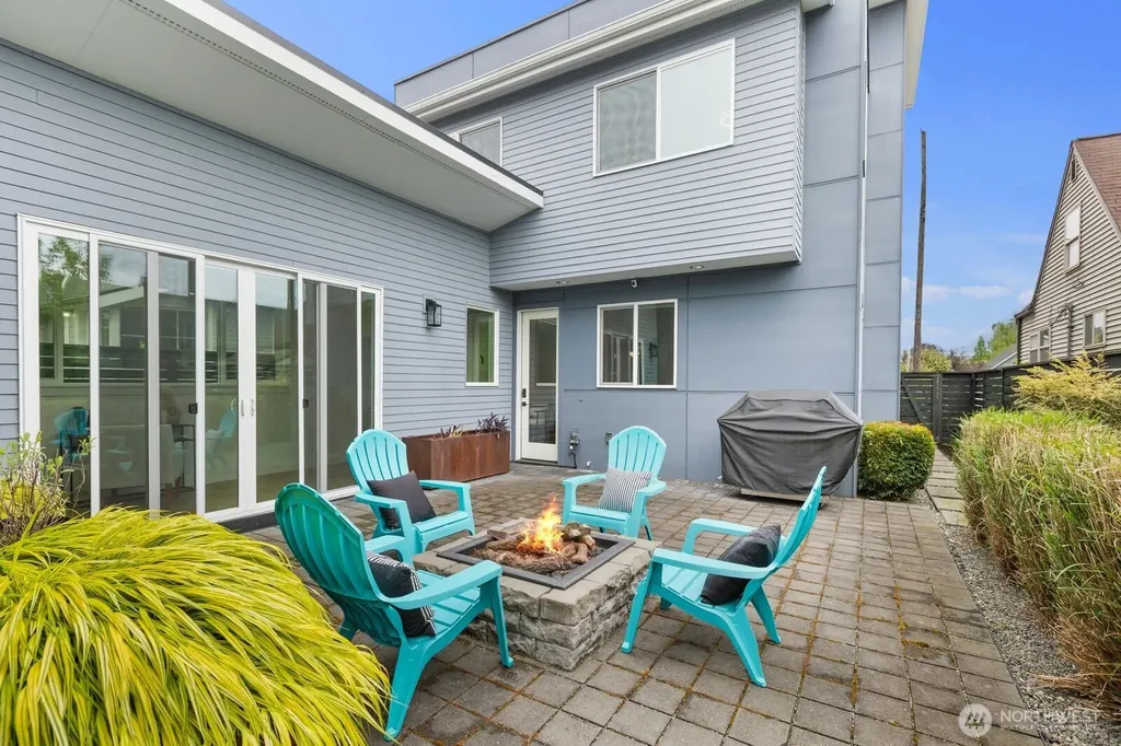 6233 Carleton Avenue S Seattle WA 98108