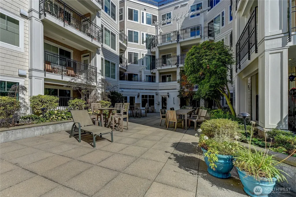 1525 NW 57th Street Seattle WA 98107