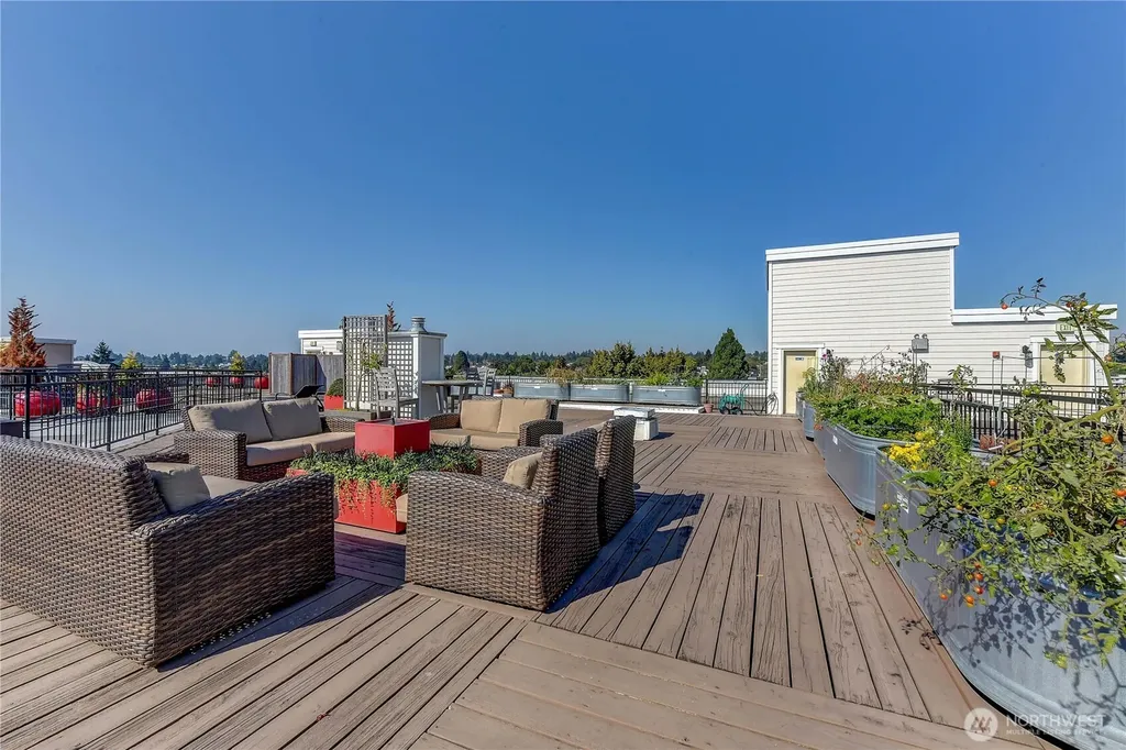 1525 NW 57th Street Seattle WA 98107