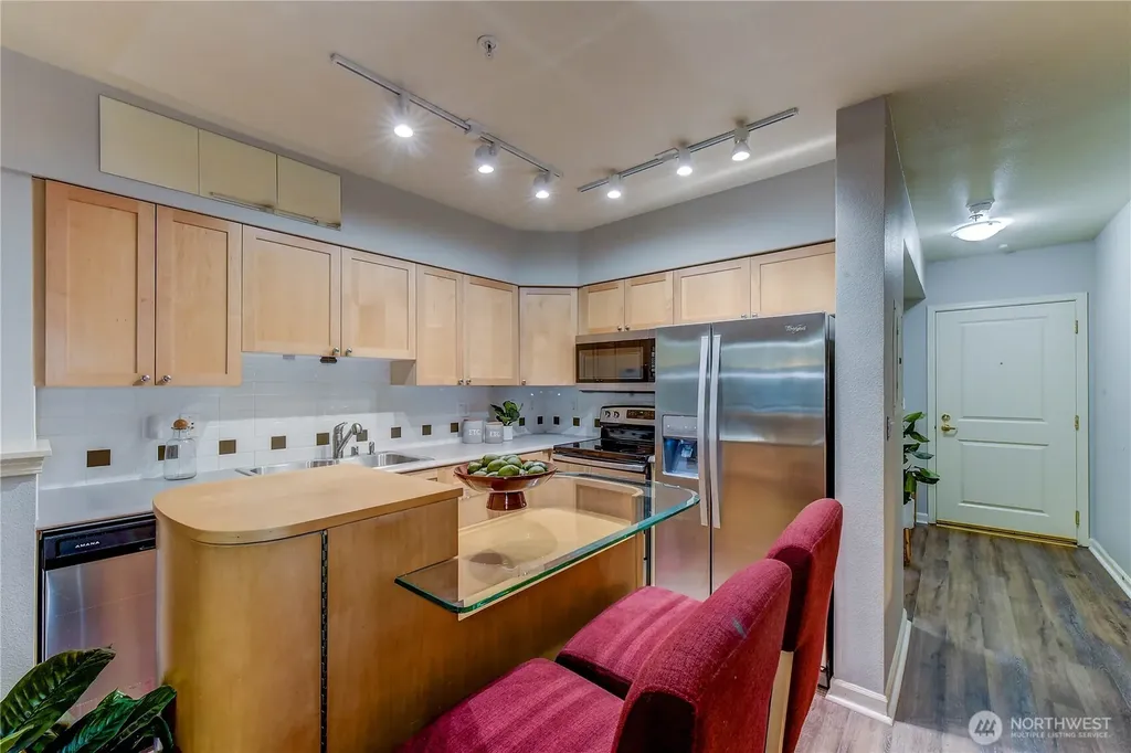1525 NW 57th Street Seattle WA 98107