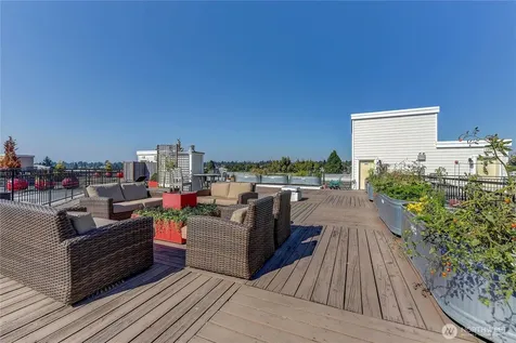 1525 NW 57th Street Seattle WA 98107