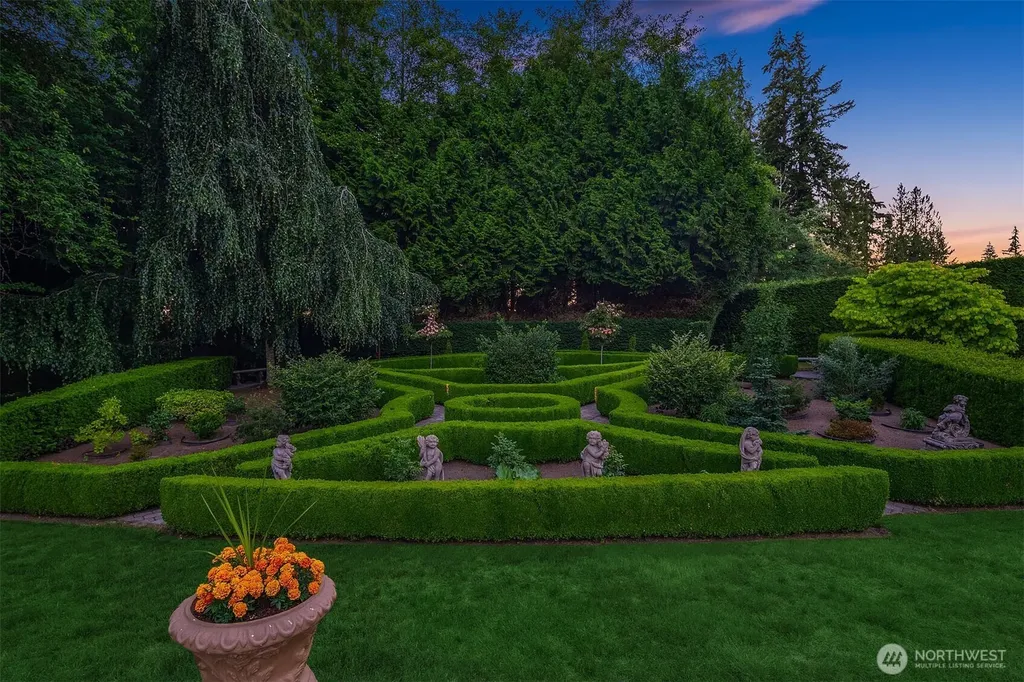 14523 172nd Avenue NE Woodinville WA 98072