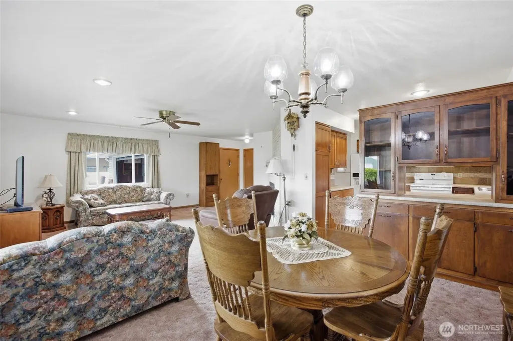 209 W 5th Street Warden WA 98857