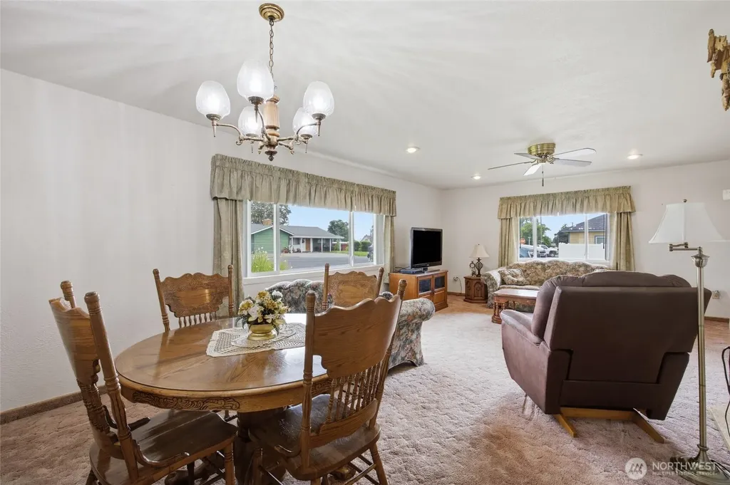 209 W 5th Street Warden WA 98857