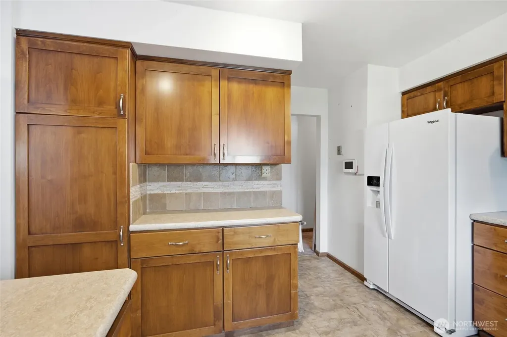 209 W 5th Street Warden WA 98857