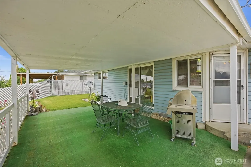 209 W 5th Street Warden WA 98857
