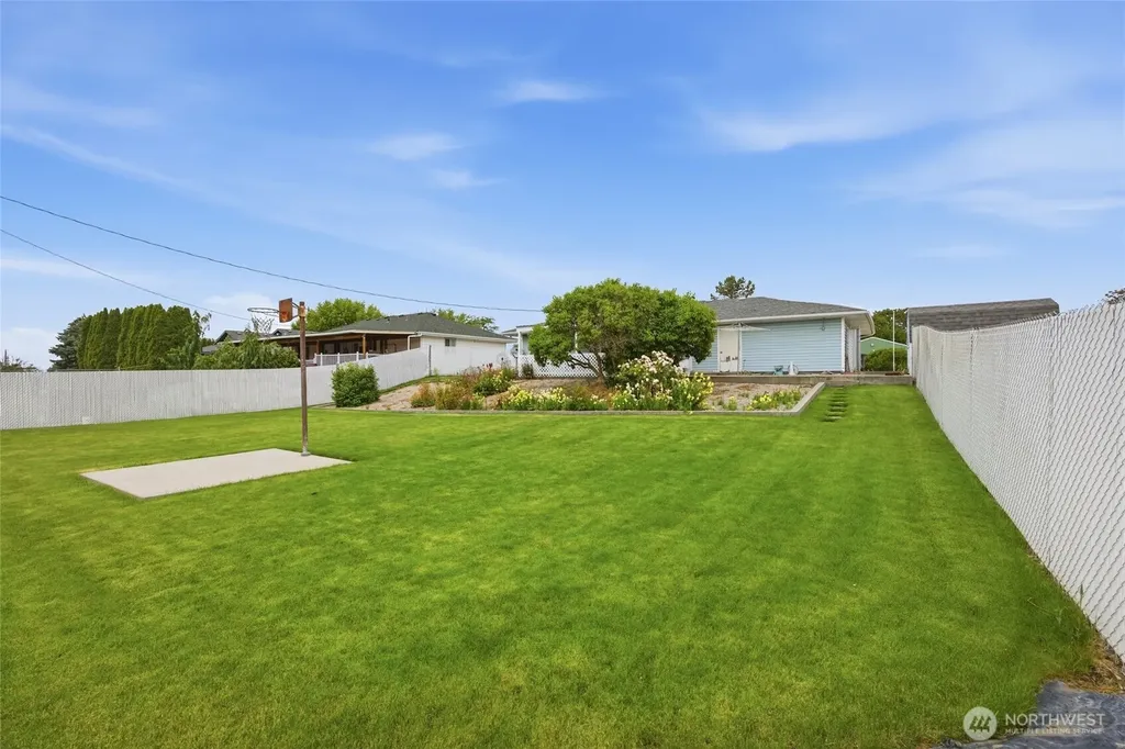 209 W 5th Street Warden WA 98857
