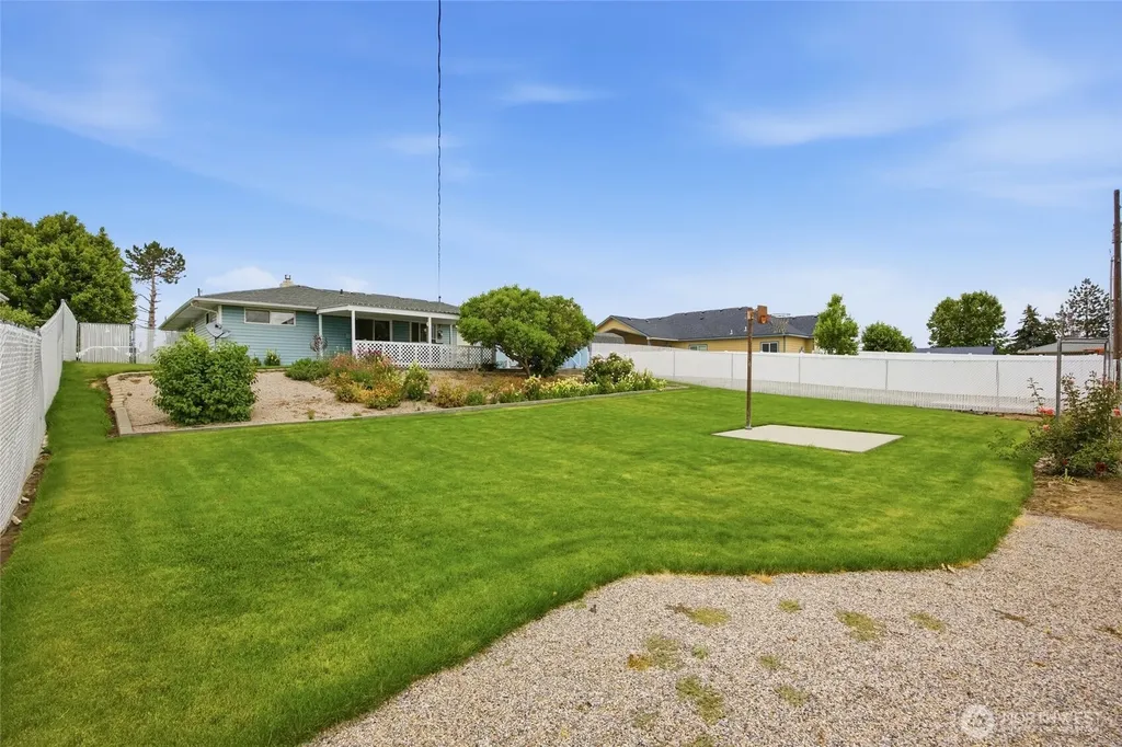 209 W 5th Street Warden WA 98857