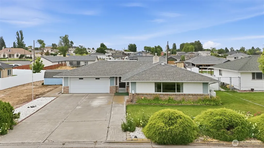 209 W 5th Street Warden WA 98857