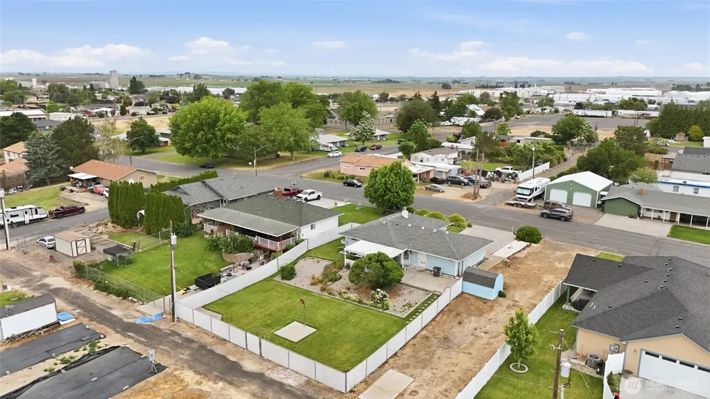 209 W 5th Street Warden WA 98857