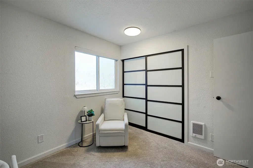 4214 W Lake Sammamish Parkway NE Redmond WA 98052