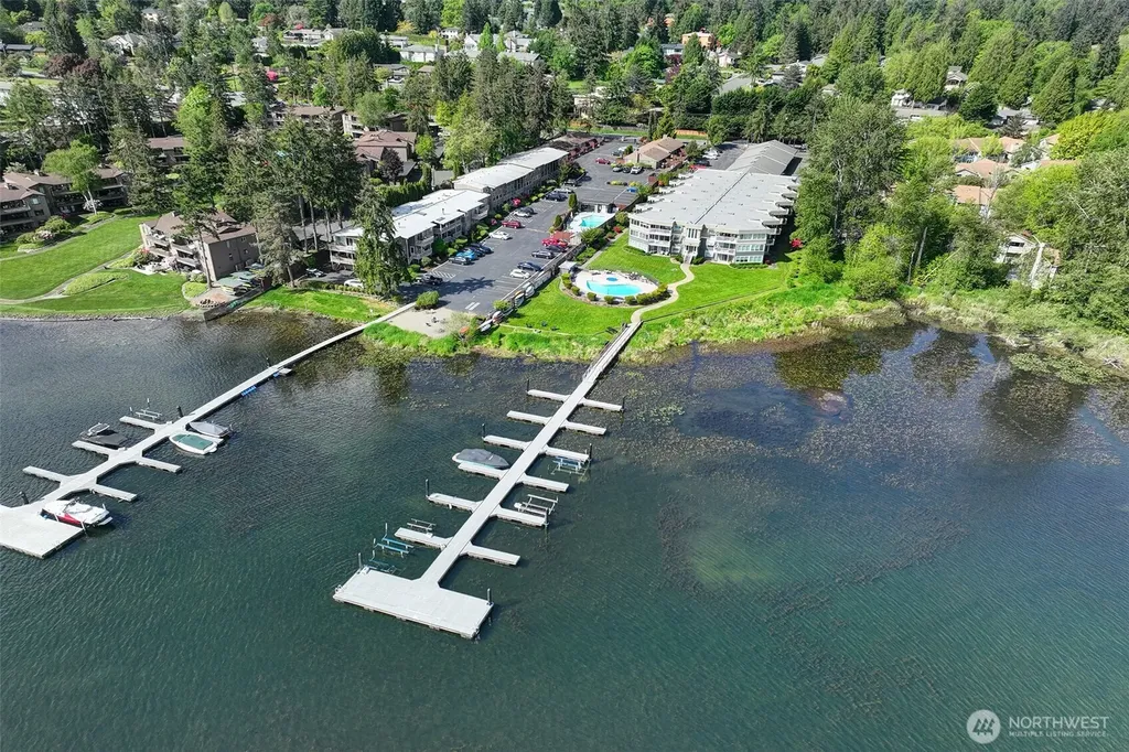 4214 W Lake Sammamish Parkway NE Redmond WA 98052