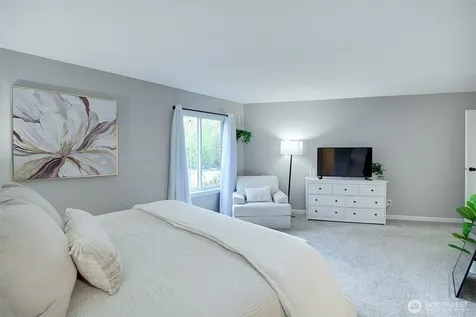 4214 W Lake Sammamish Parkway NE Redmond WA 98052