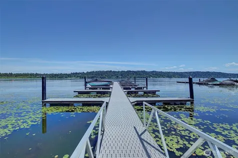 4214 W Lake Sammamish Parkway NE Redmond WA 98052