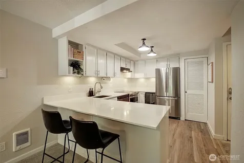 4214 W Lake Sammamish Parkway NE Redmond WA 98052
