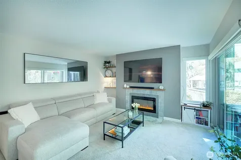 4214 W Lake Sammamish Parkway NE Redmond WA 98052