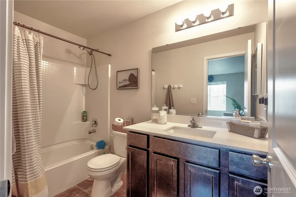 7129 Munn Lake Drive SE Tumwater WA 98501