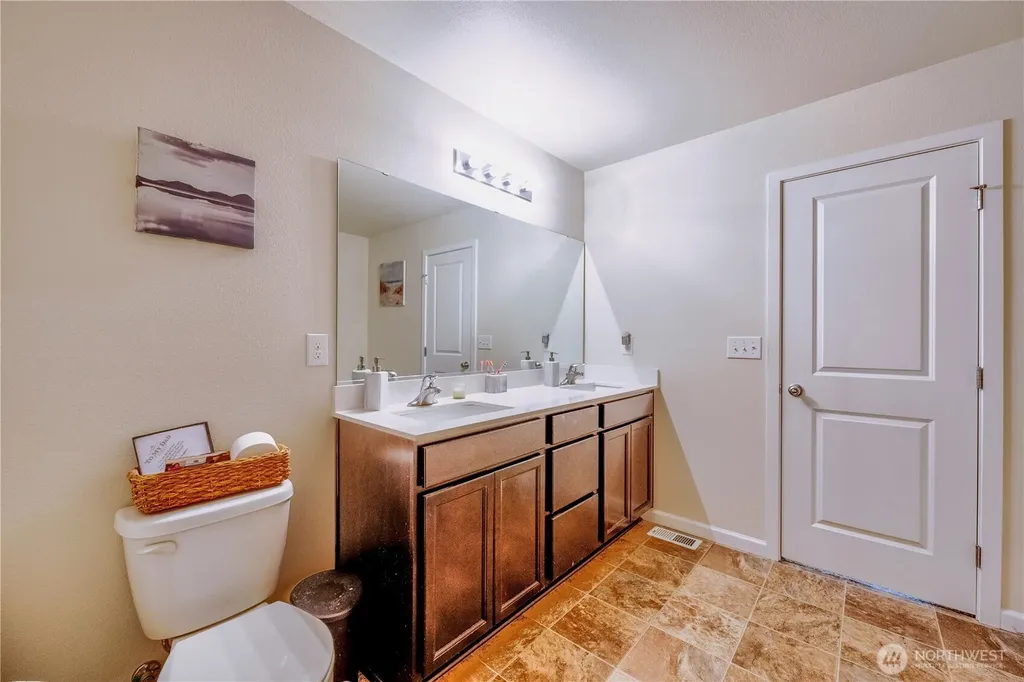 7129 Munn Lake Drive SE Tumwater WA 98501