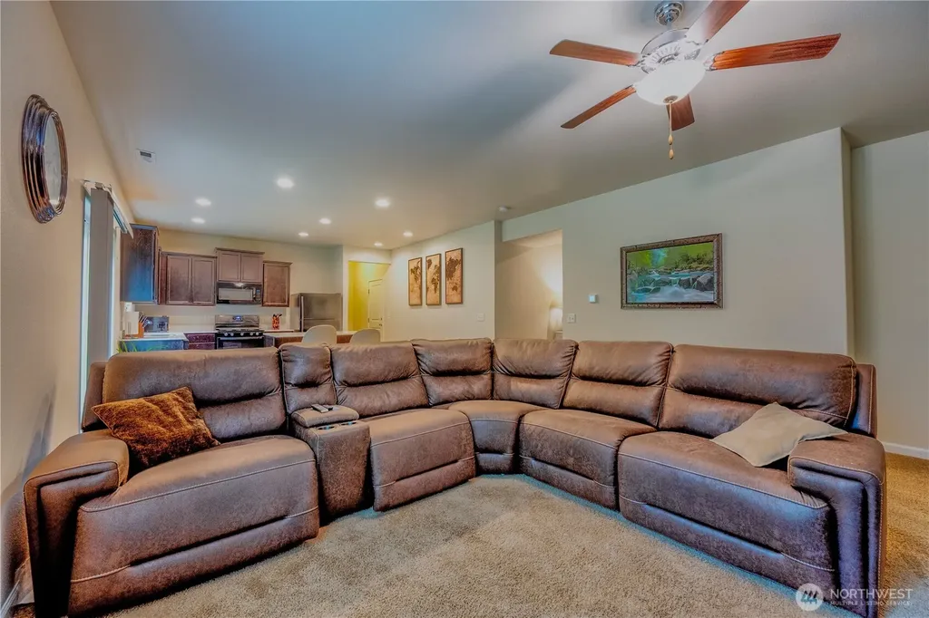 7129 Munn Lake Drive SE Tumwater WA 98501