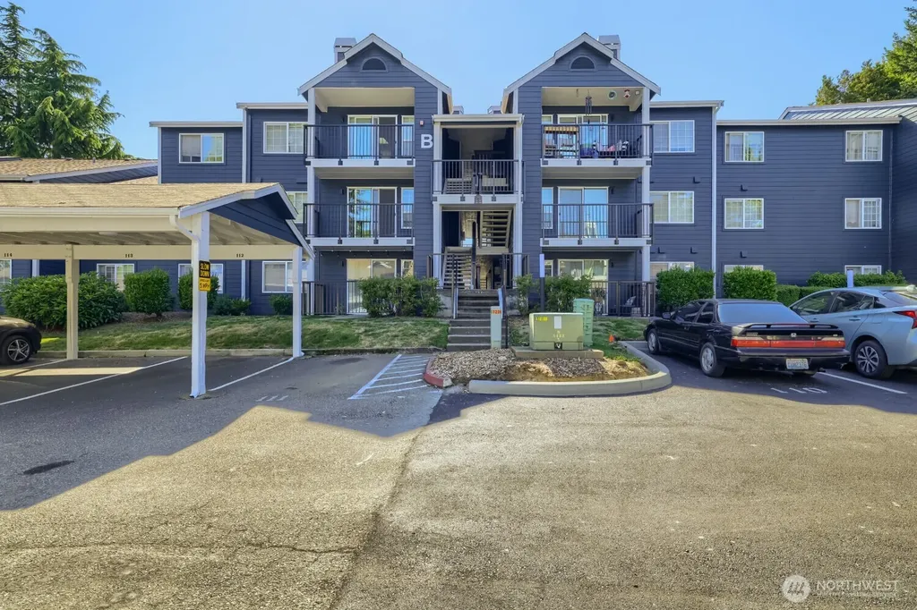 215 100th Street SW Everett WA 98204