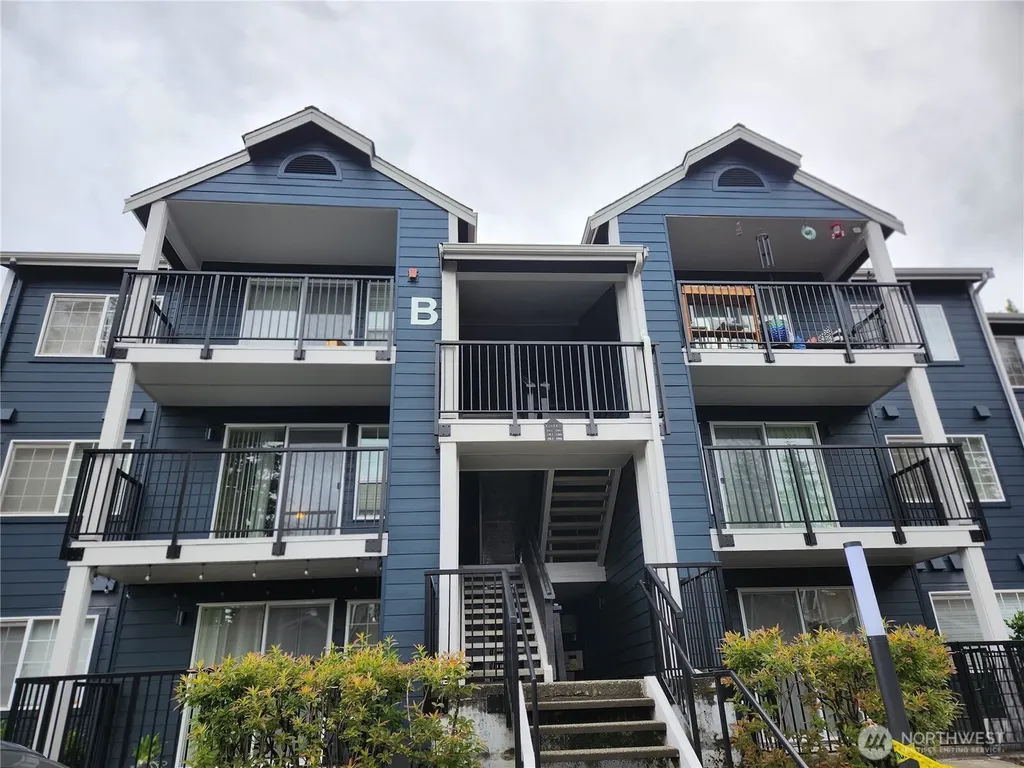 215 100th Street SW Everett WA 98204