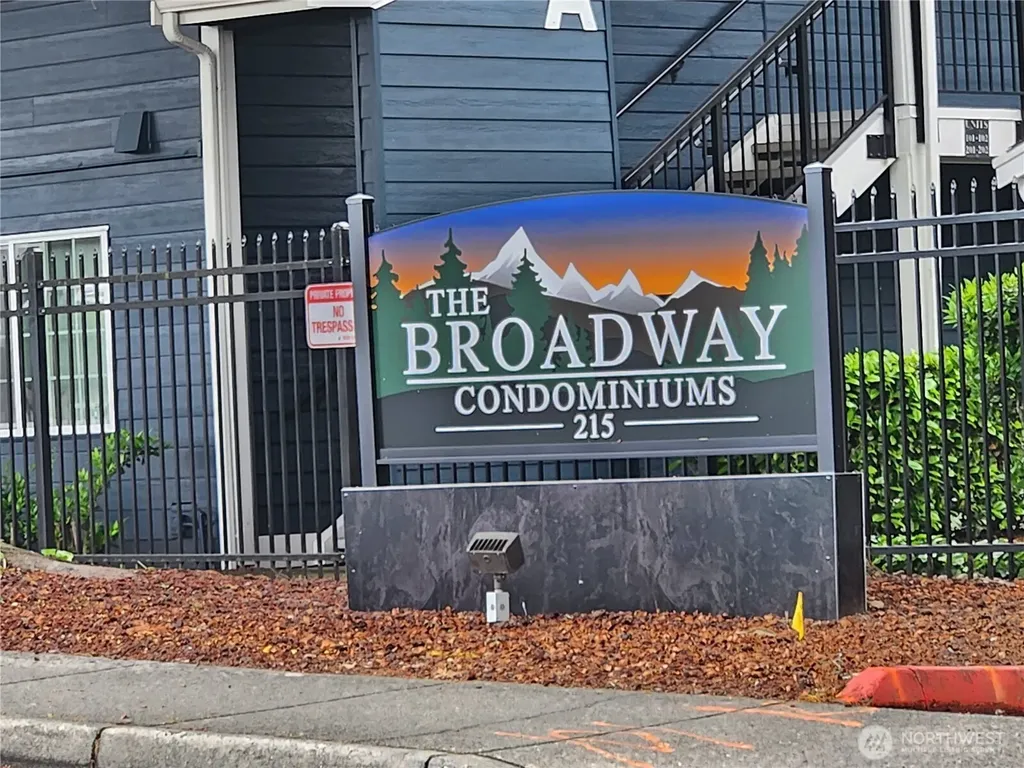 215 100th Street SW Everett WA 98204