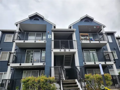 215 100th Street SW Everett WA 98204