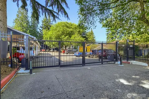 215 100th Street SW Everett WA 98204