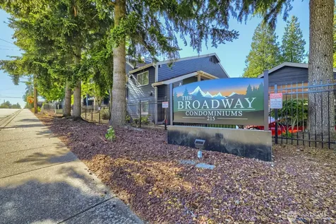 215 100th Street SW Everett WA 98204