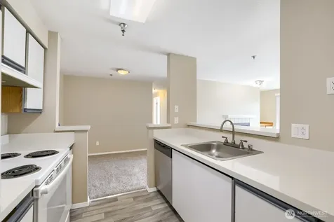 215 100th Street SW Everett WA 98204