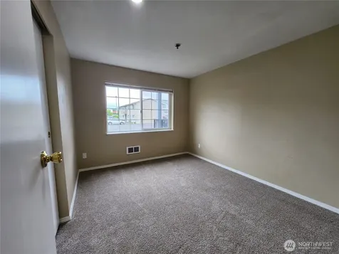 215 100th Street SW Everett WA 98204