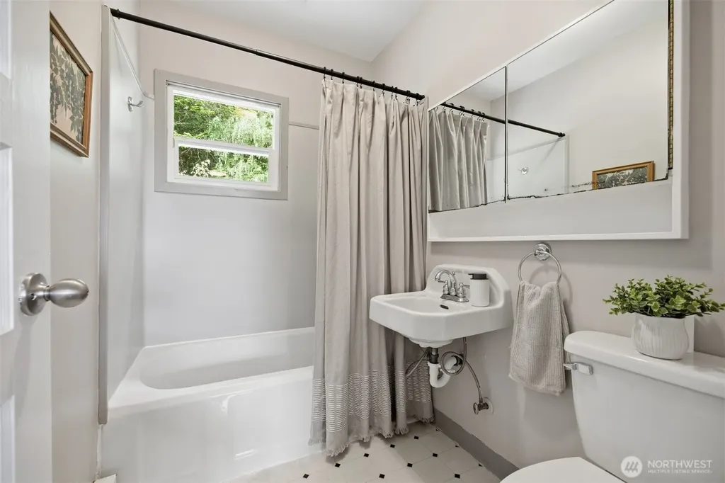 809 Liberty Street Bellingham WA 98225
