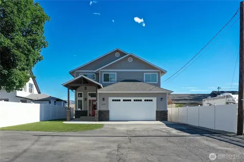 534 Dewberry Avenue E Omak WA 98841
