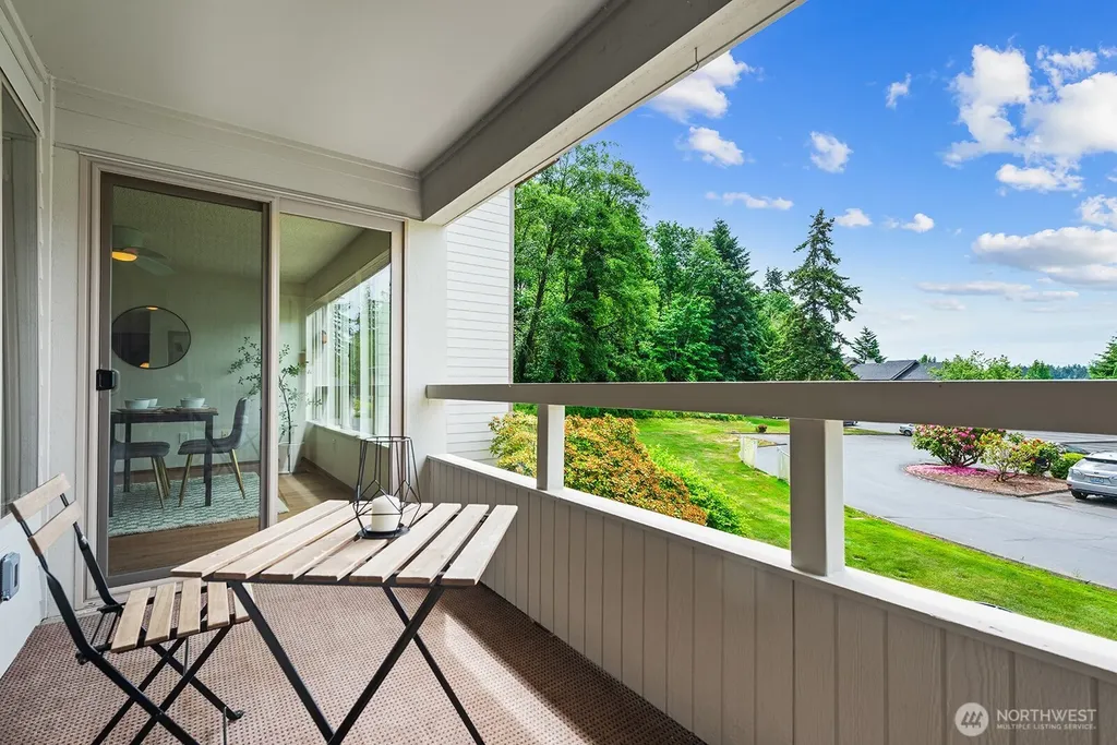 23403 Lakeview Drive Mountlake Terrace WA 98043