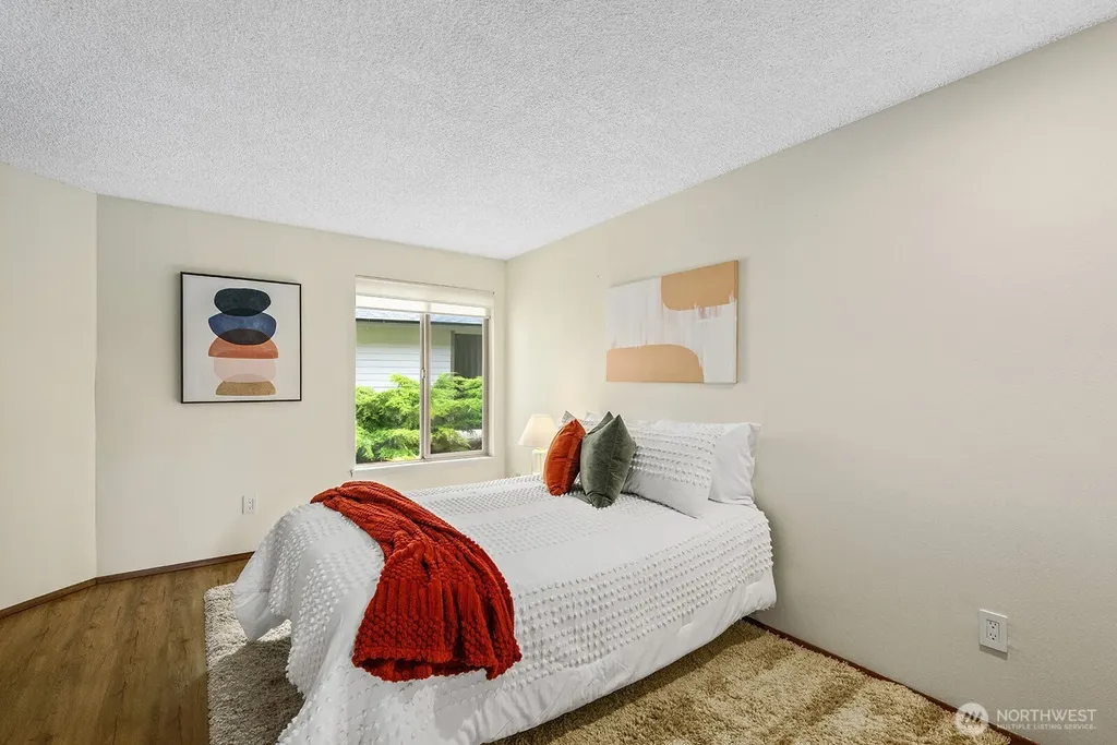 23403 Lakeview Drive Mountlake Terrace WA 98043