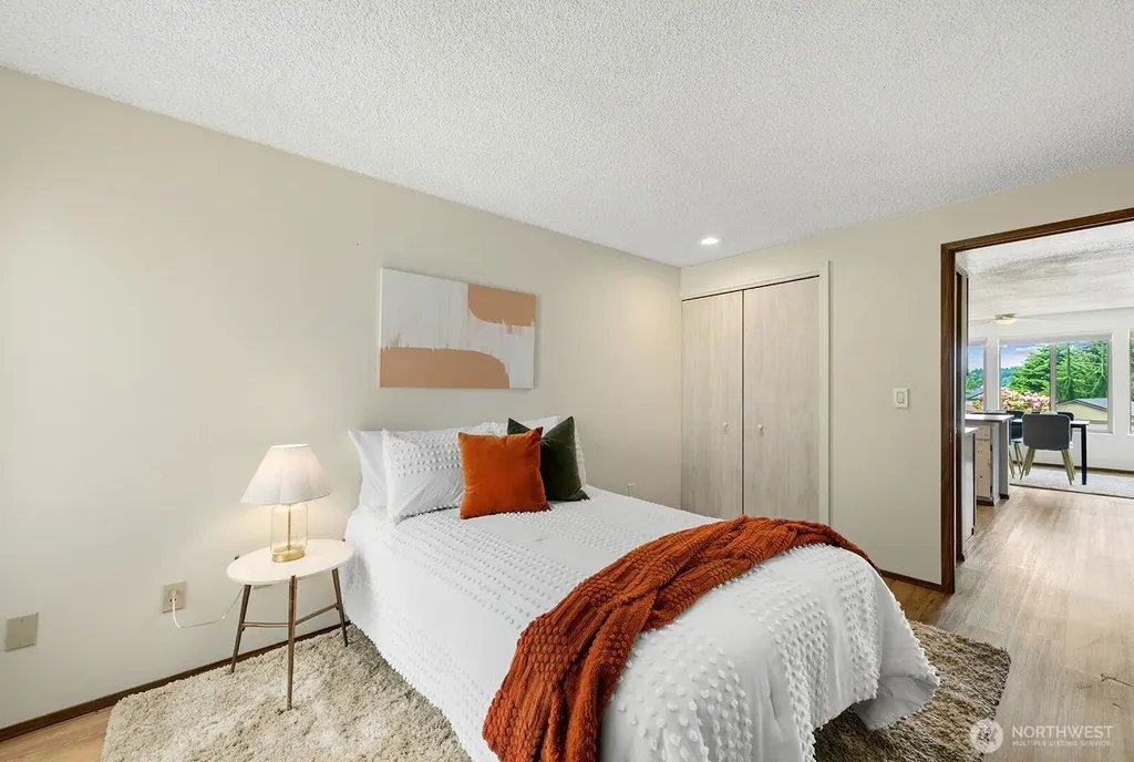 23403 Lakeview Drive Mountlake Terrace WA 98043