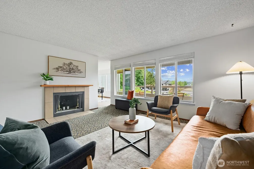 23403 Lakeview Drive Mountlake Terrace WA 98043