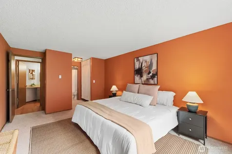 23403 Lakeview Drive Mountlake Terrace WA 98043