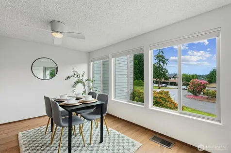 23403 Lakeview Drive Mountlake Terrace WA 98043