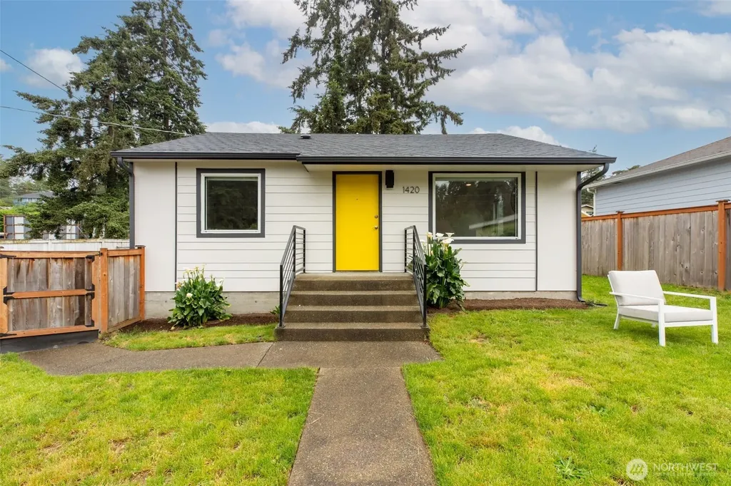 1420 S 129th Street Burien WA 98168
