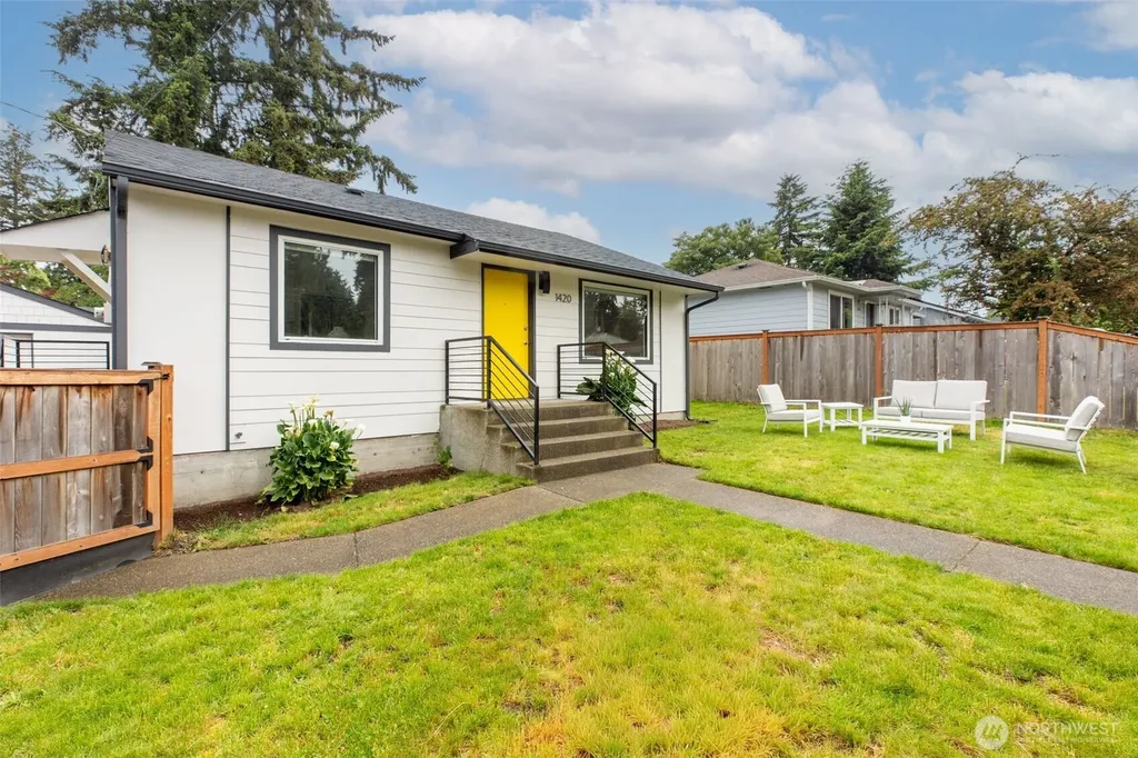 1420 S 129th Street Burien WA 98168