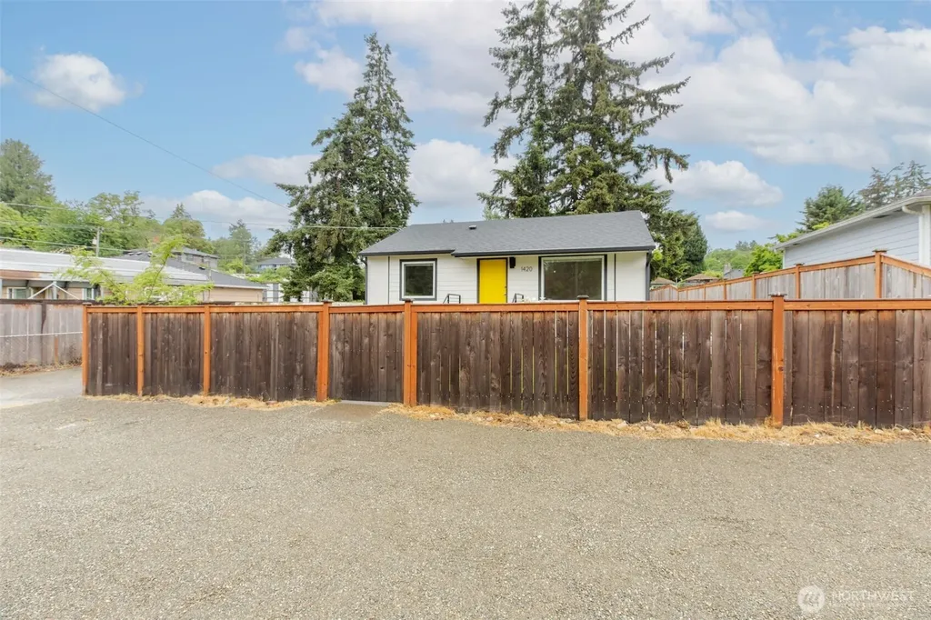 1420 S 129th Street Burien WA 98168