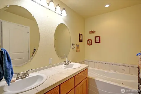 237 Heather Drive Camano Island WA 98282