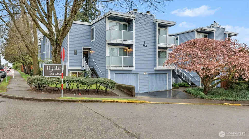 8800 20th Avenue NE Seattle WA 98115