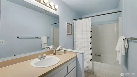 8800 20th Avenue NE Seattle WA 98115