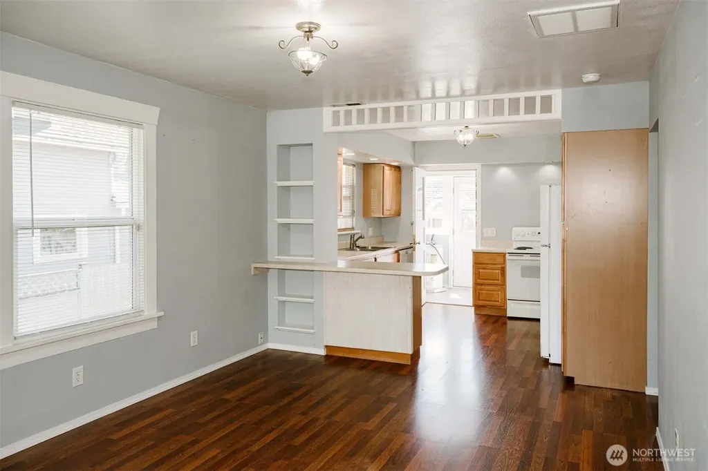 2218 Summit Avenue Everett WA 98201