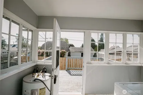 2218 Summit Avenue Everett WA 98201